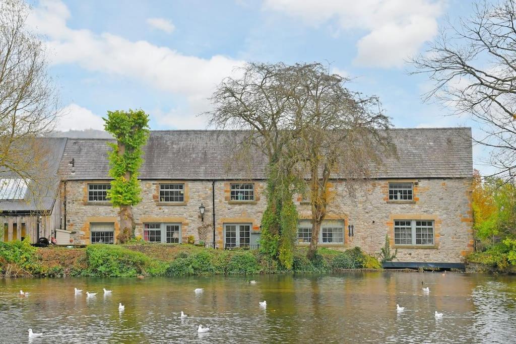 Апартаменти Woodmill Bakewell Riverside Екстер'єр фото
